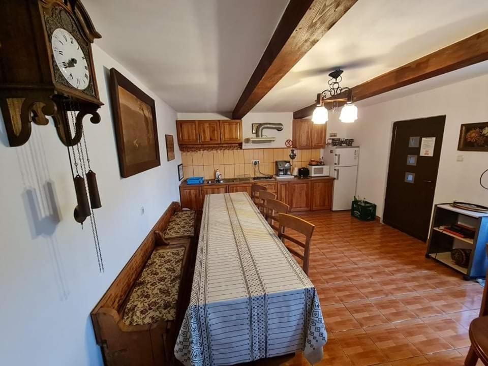 Pensiunea Otilia Segesvár Szoba fotó